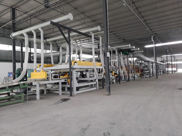 生產線1.jpg 生產線1.jpg